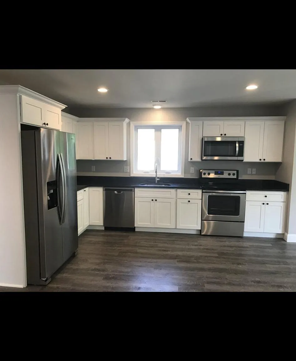 2 bed, 1040 sqft, $2,100 — Photo 3