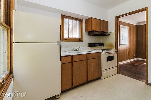 3rd image of 803 N 1st St APT 23
