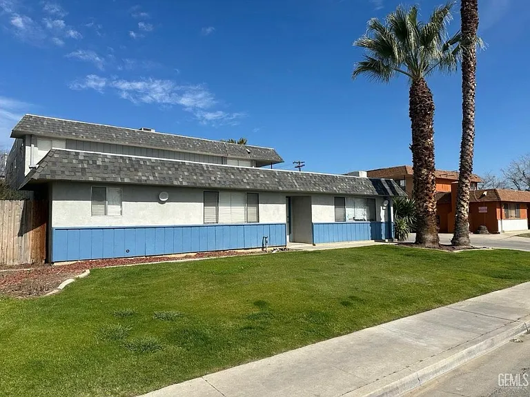 5712 Stockdale Hwy #1 — Photo 4