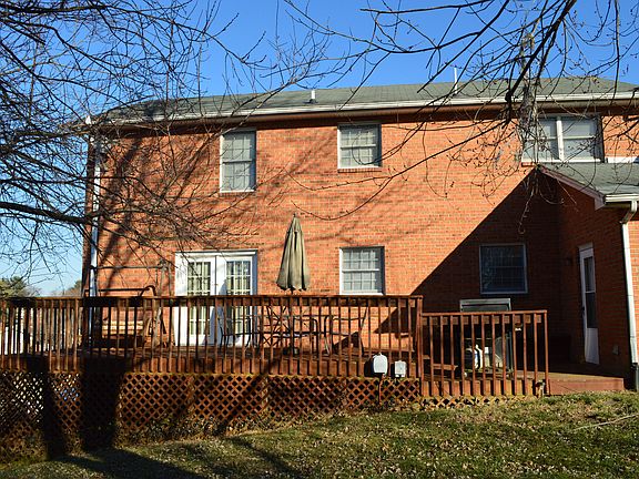 Back view of house and deck