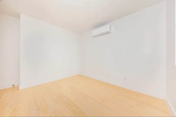 Rented by Oxford Property Group | media 11