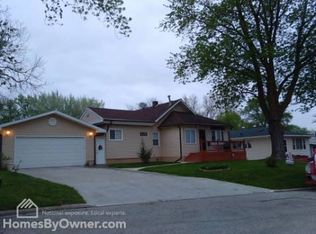 1615 Plymouth Ave, Waterloo, IA 50702