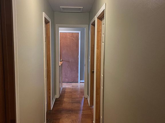 4th image of 15 Randolph Dr
