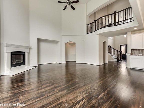 4th image of 1502 S Mitchell