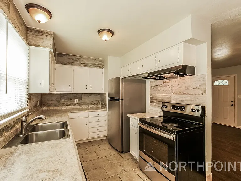 3407 N Pleasant St — Photo 6