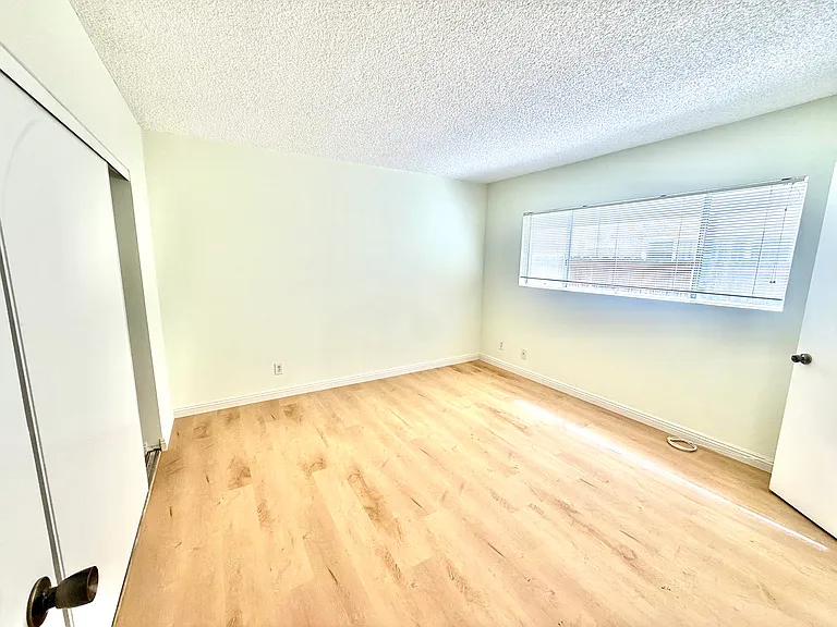 1629 Franklin St #2 — Photo 6