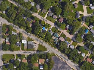 409 Fairview Dr, Champaign, IL