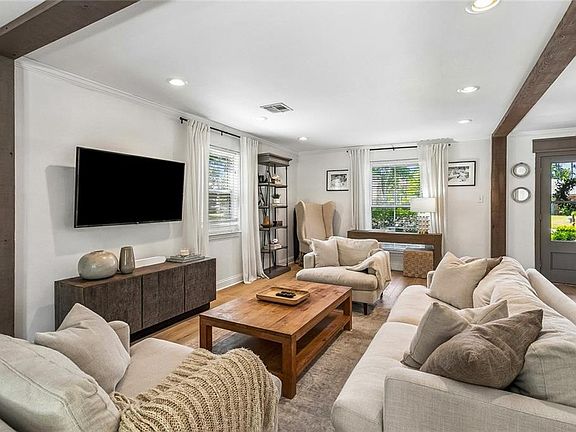 5th image of 655 Barbara Pl