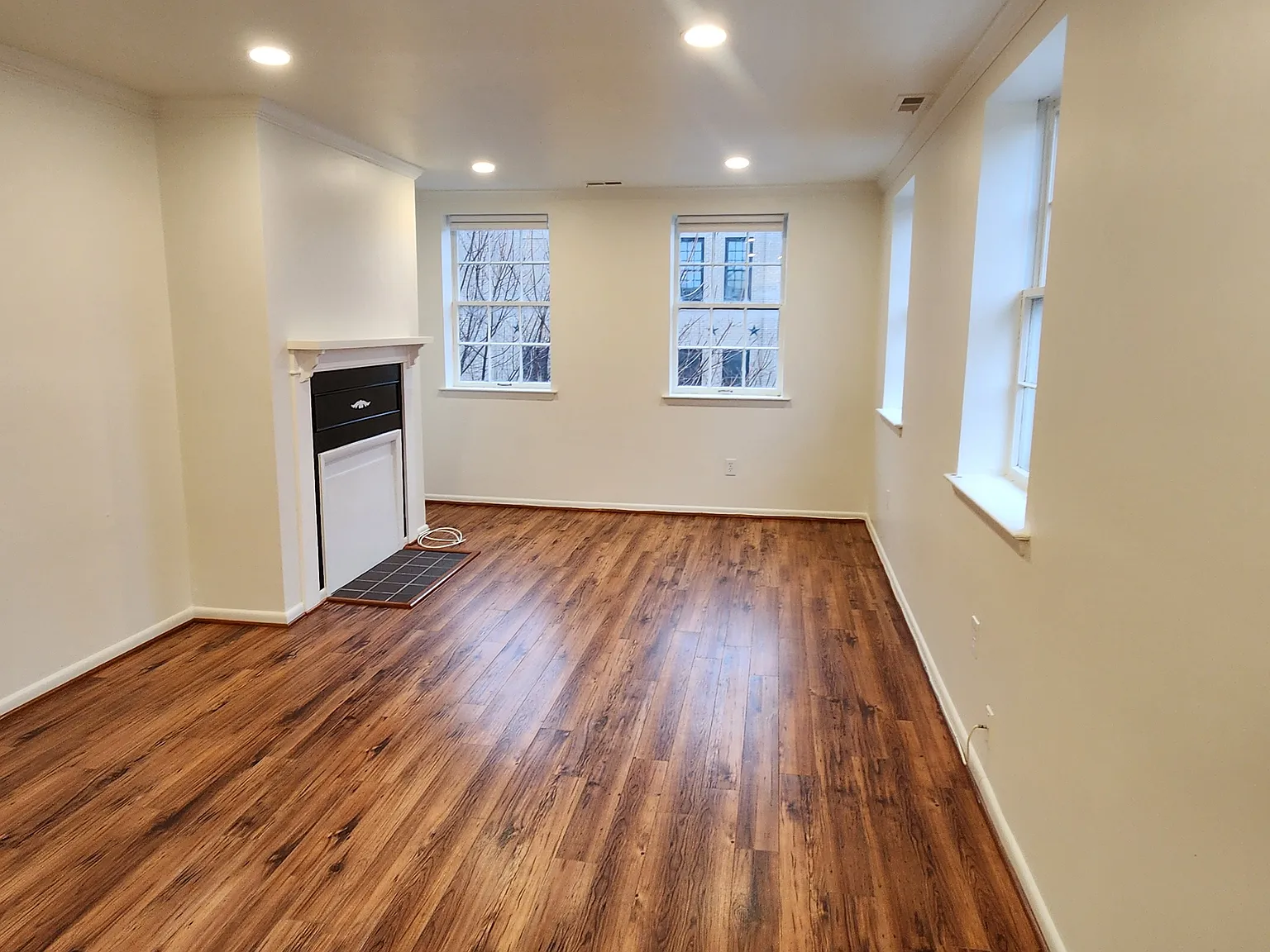 1 bed, 700 sqft, $1,750 — Photo 3