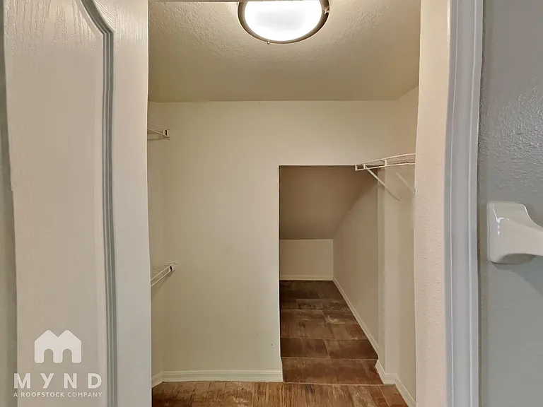 8131 Canterbury Lake Blvd — Photo 18