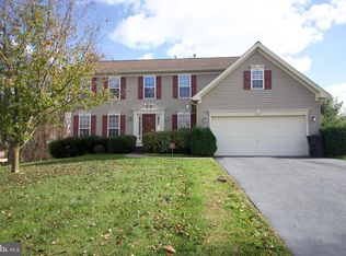 7 Huntingdon Ct, Upper Chichester, PA 19061