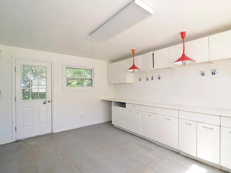 1025 Dead Run Dr — Photo 43