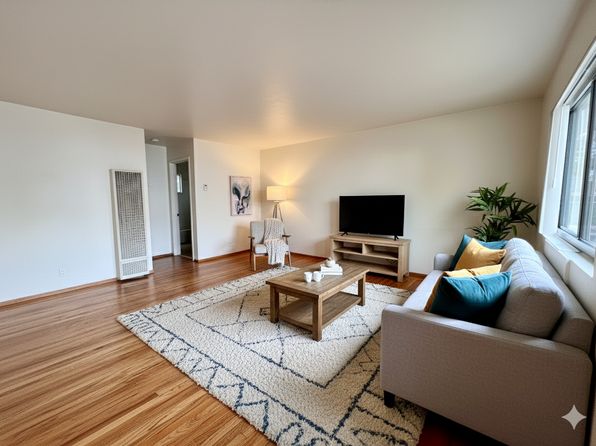 312 University Ave APT 8