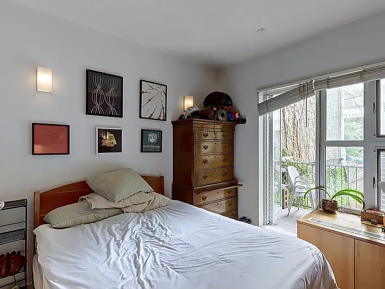188 S 8th St #4 — Photo 8