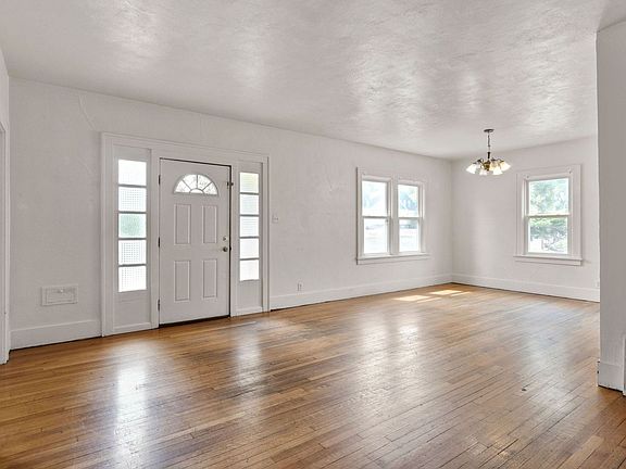 4th image of 1215 16th St Unit 1