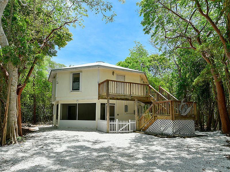 1st image of 820 Palmetto Ave