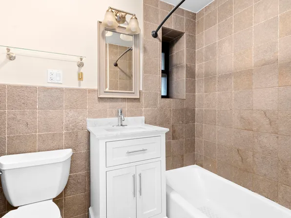213 Eastern Parkway image 6 of 7