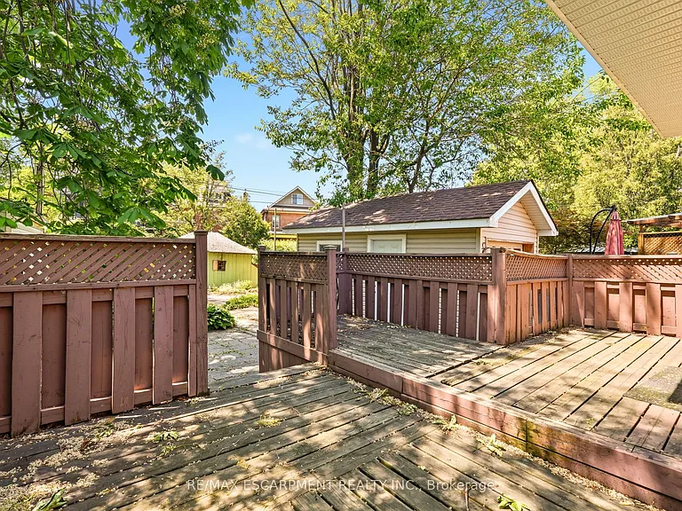48 Glendale Ave S — Photo 35