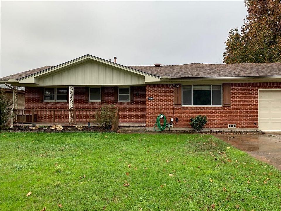 1st image of 2910 Stafford Dr