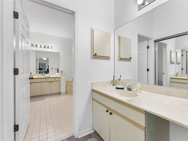 1714 Starling Dr #201 — Photo 19
