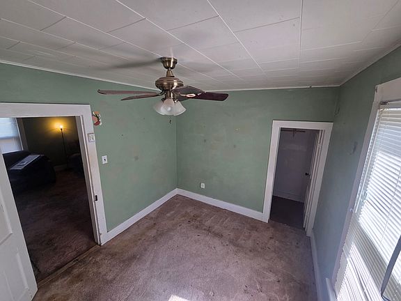 4th image of 618 S College St