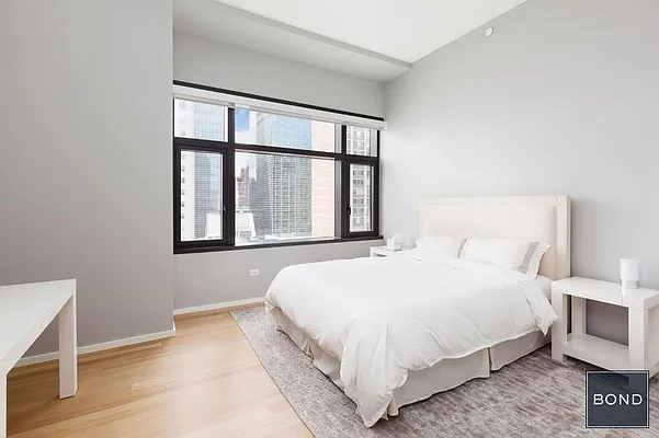 Rented by Bond New York | media 23