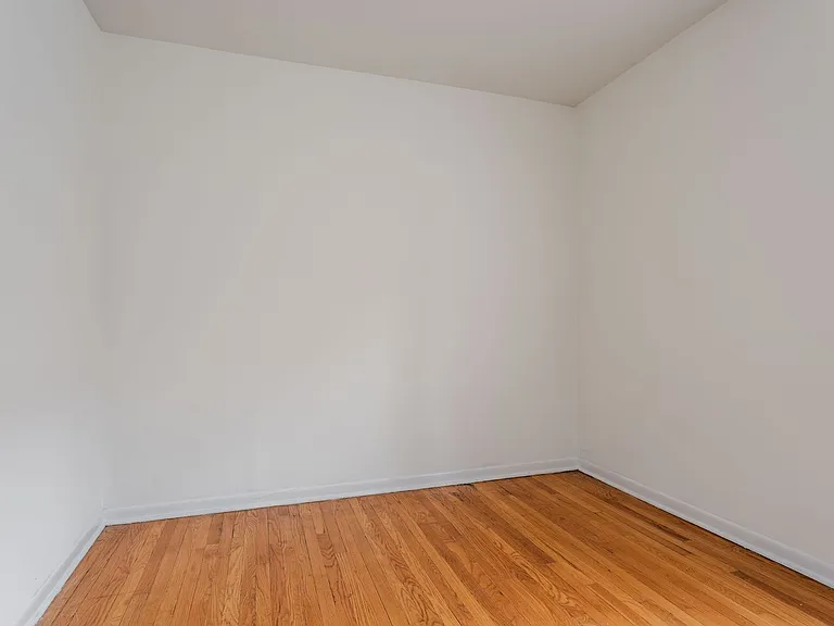 2209 W Byron St #1 — Photo 10