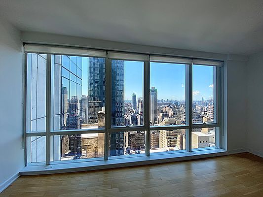 1st image of 885 6th Ave #35J