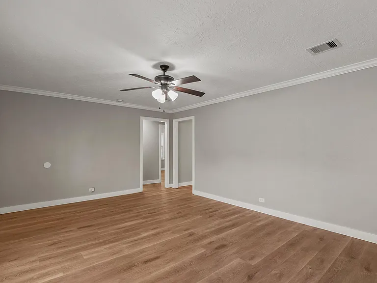 1330 Leaman Ave — Photo 6