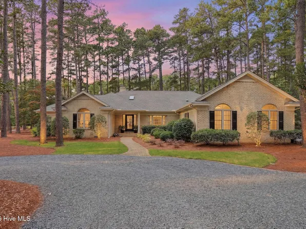 45 Pinewild Drive, Pinehurst, NC 28374