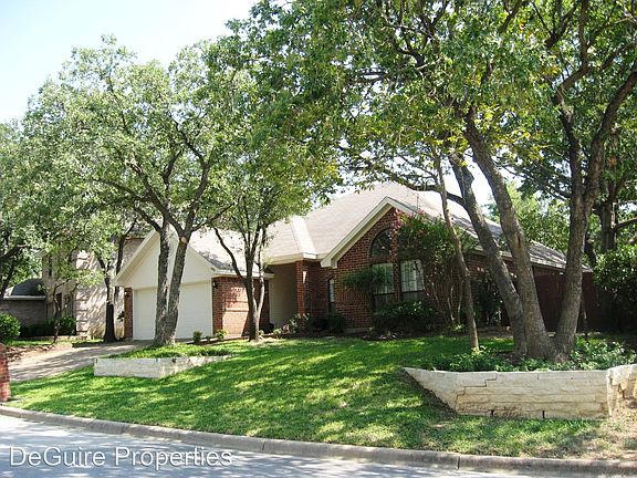 2nd image of 6852 Rolling Ridge Dr