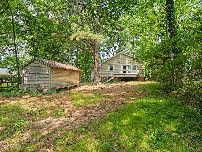 2921 Chapel Hill Rd — Photo 12