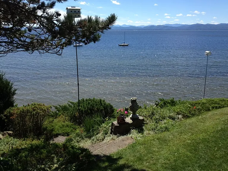 Little Eagle Bay and Little Eagle Bay Waterfront — Photo 20