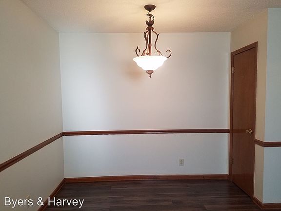 3rd image of 102 Cunningham Pl APT B