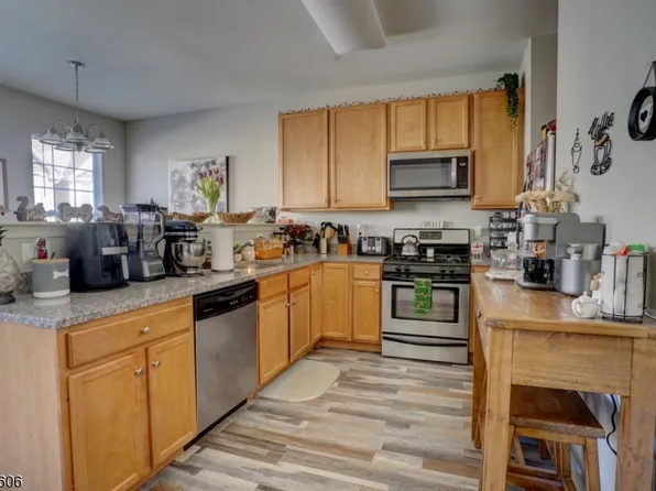 119 Conover Ter, Lebanon, NJ 08833