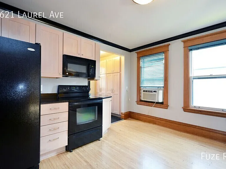 1621 Laurel Ave — Photo 7
