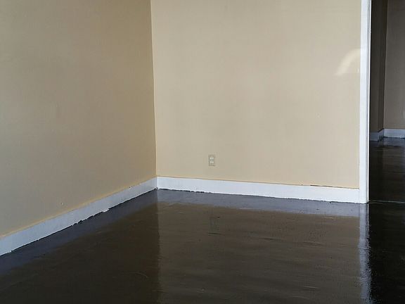 3rd image of 8726 Spruce St