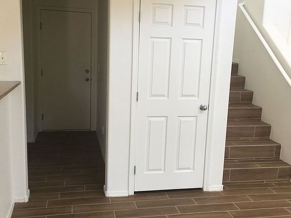 5th image of 11906 Giles St