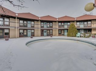 1221 S Van Dyke Rd APT 1B, Appleton, WI 54914
