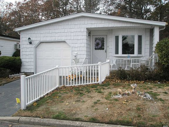2nd image of 165 Village Cir W
