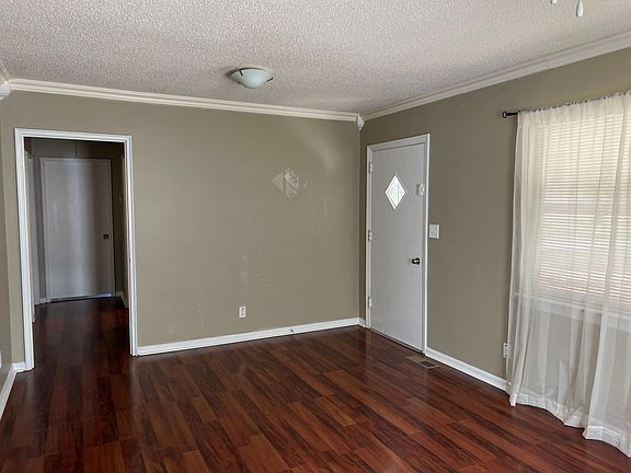 4th image of 3917 Memphis Dr
