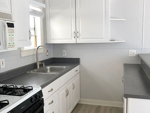 5th image of 1168 Hornblend St