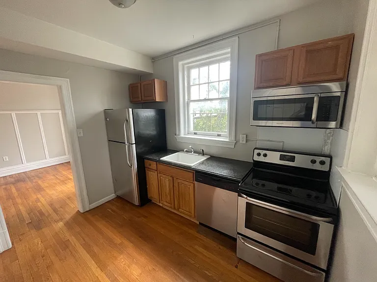 629 Oak Hill Ave — Photo 3