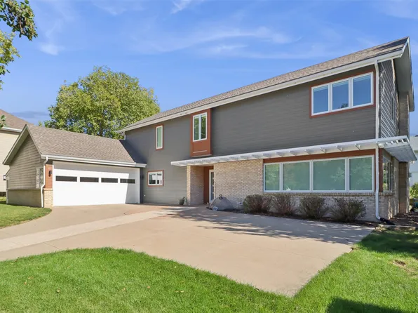 3212 Magnolia Cir, Ames, IA 50014