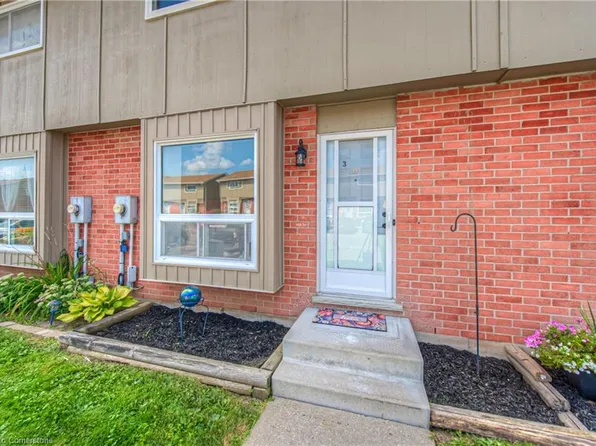 400 Springbank Ave N #3, Woodstock, ON N4T 1L2