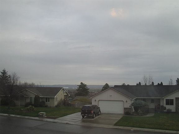 3rd image of 4205 Melinda Dr