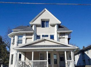 911 Wisconsin St, Oshkosh, WI 54901