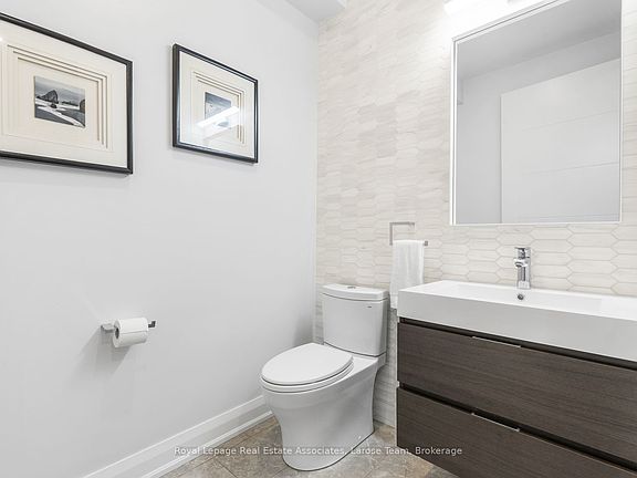 4th image of 41 Maple Ave N #B