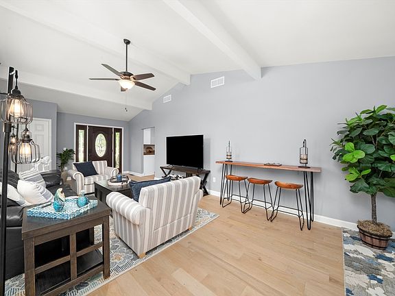 5th image of 17011 Le Claire Ave