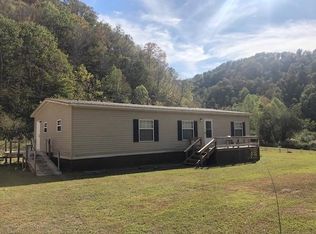 134 Luke Varney Holw, Raccoon, KY 41557